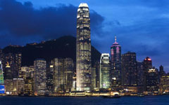 Hong Kong, Shanghai world's top shipping hubs