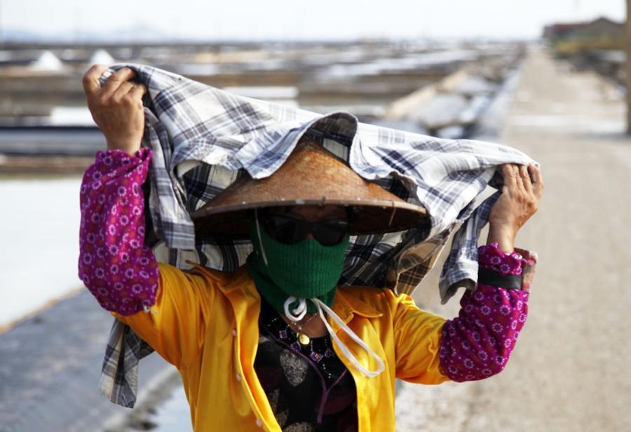 Flavor to the people: salt production in Fujian