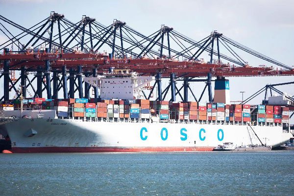 China COSCO sees 2013 profit turnaround