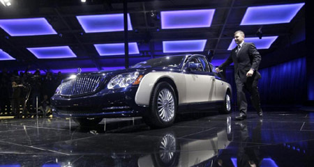 Mercedes-Benz offers opulence at 'Premiere Night'