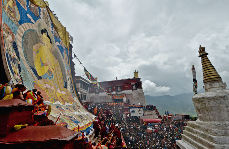 Lhasa tourism booms in 2013