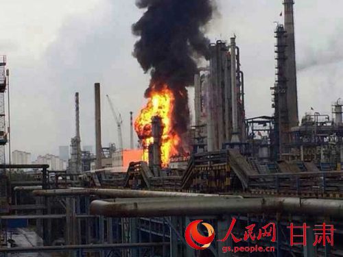 Oil refinery in N.W. China on fire, casualties unknown