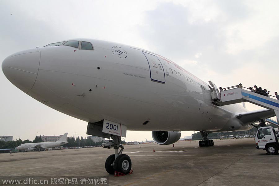 Luxurious new Boeing 777 delivered to China Eastern