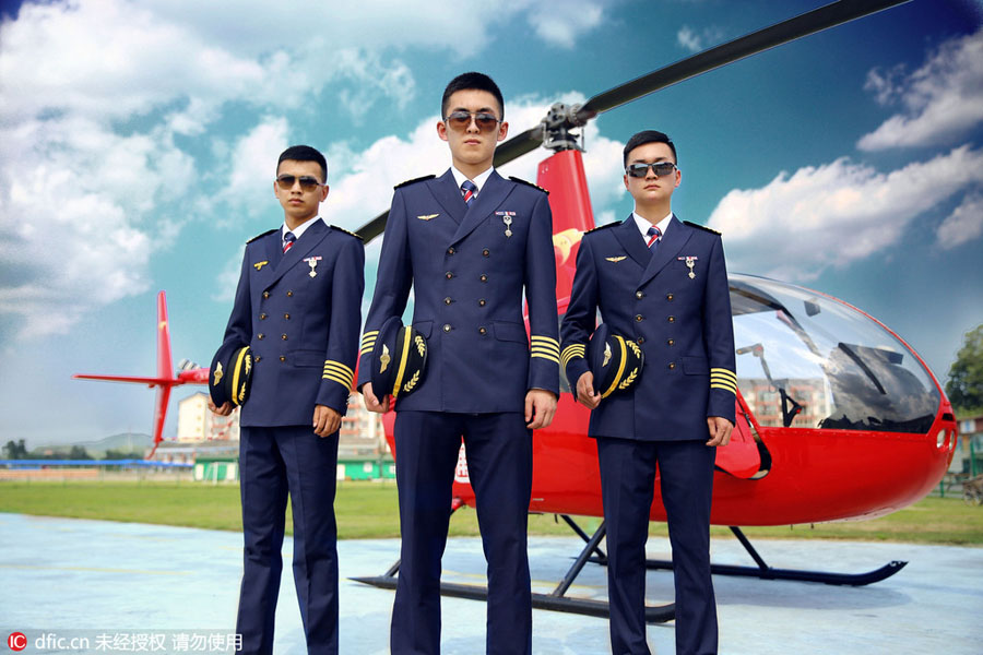 Handsome salary of helicopter pilot lures college applicants