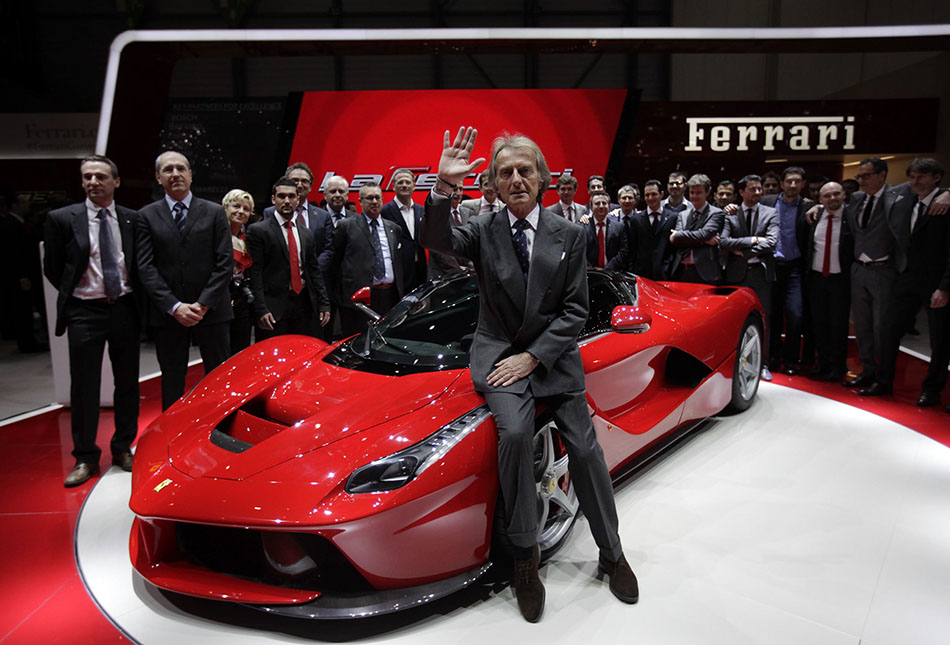 New LaFerrari hybrid debuts at Geneva auto show