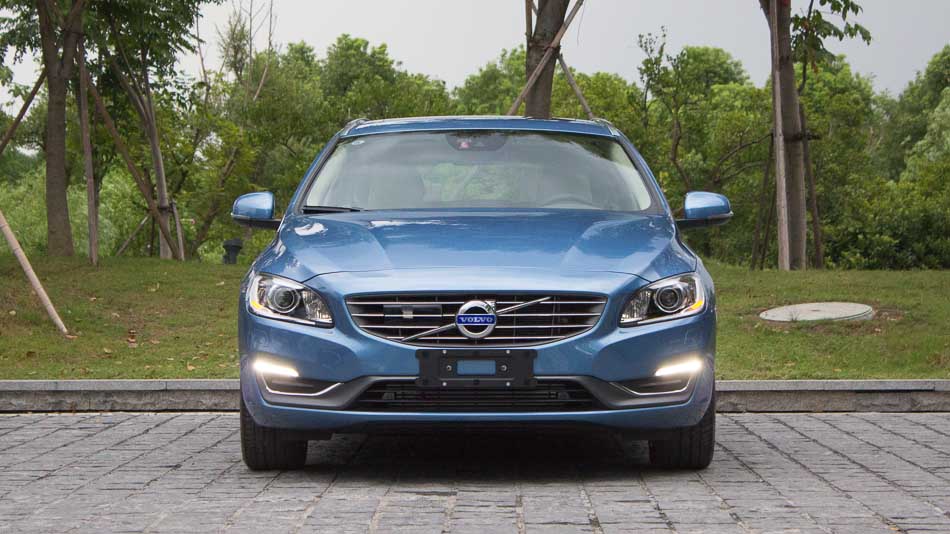 Volvo China launches all-new 60 series