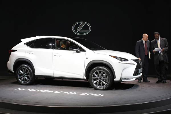 Toyota recalls Lexus in China