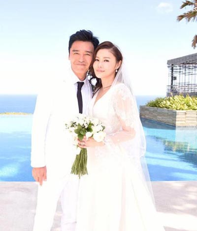 Kenny Bee marries long-time girlfriend