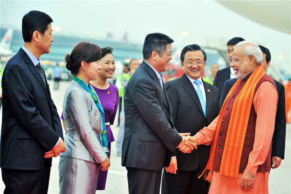 Indian PM Modi begins China visit