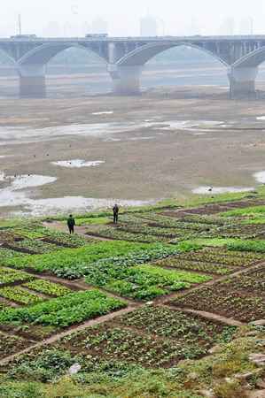 Severe drought hits Xiang River