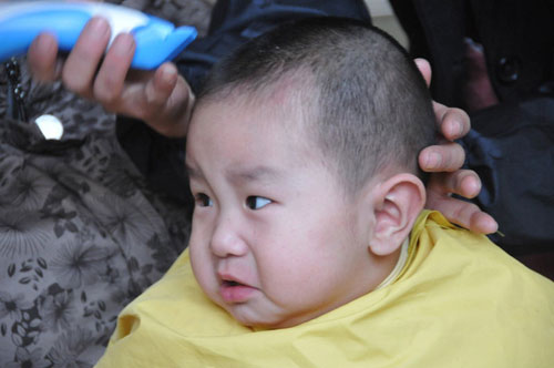 Get a lucky haircut on <EM>Er Yue Er</EM> for good luck