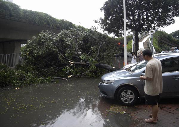 18 killed, 155 injured in S China hailstorm