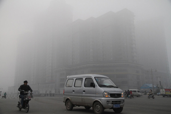 Heavy fog envelopes North China