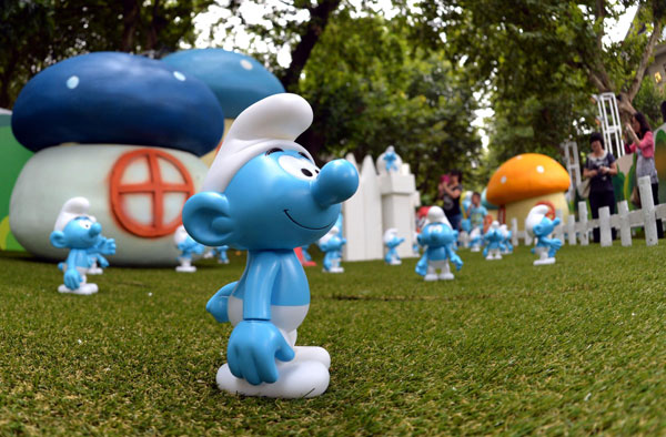 Smurf dolls from Belgium displayed in C China