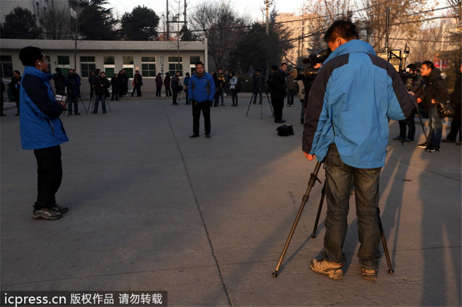 Shaanxi doctor in court over child trafficking