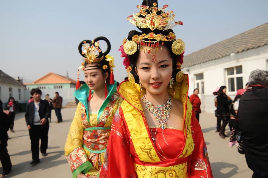 'Goddess of the Sea' shows up at Sea Sacrifice Festival