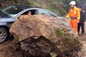 Rescue continues as SW China quake injures 32