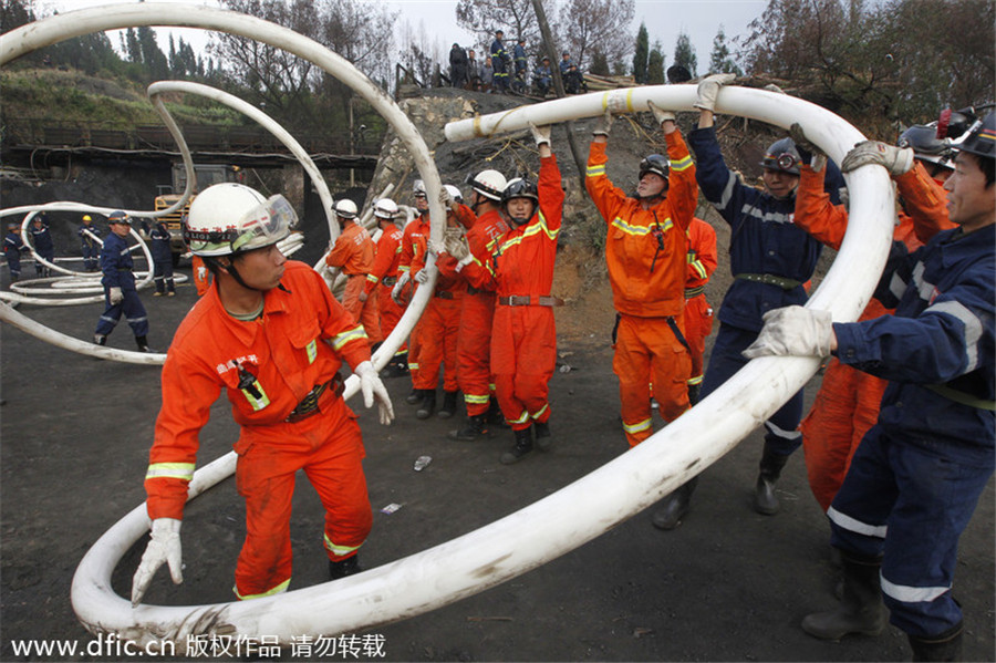 22 miners trapped in Yunnan coal mine flood