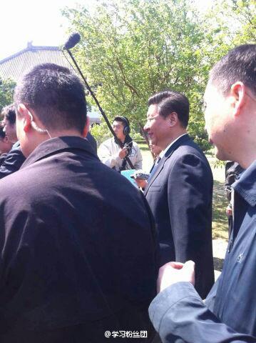 President Xi visits Peking University on Youth Day