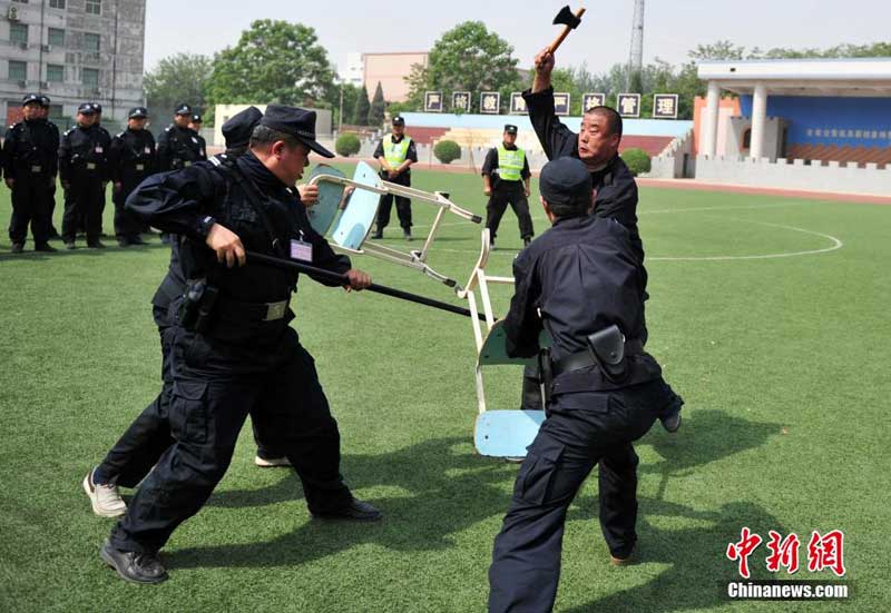 Police undergo training to prepare for the worst