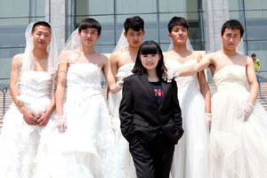 Creative graduation photos on Tian'anmen Square