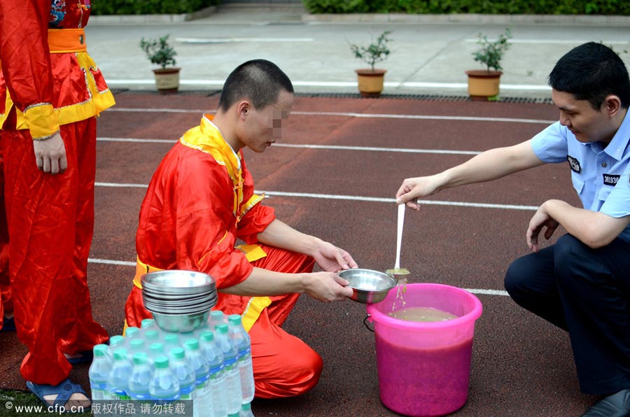 Jailhouse dragon dance