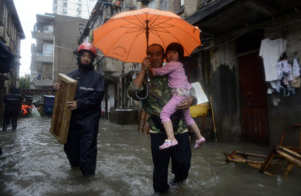 Typhoon Fung-Wong lands in east China