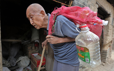 Behind the glamour - poverty in China