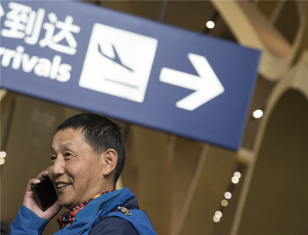 Tourists evacuated from Nepal quake area arrive in Kunming