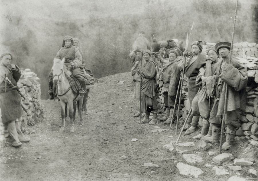 China in the 1890s through British photographer's lens