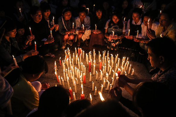 Prayers held for ship passengers