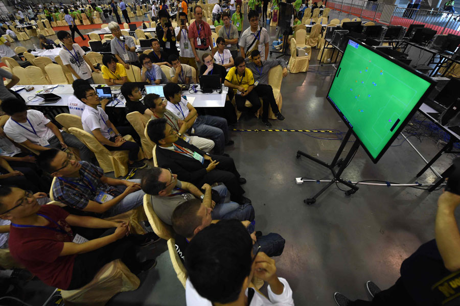 Yellow cards bring touch of reality to RoboCup finals day