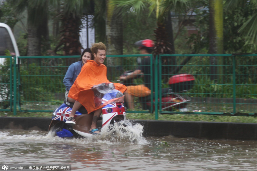 Typhoon Mujigae wreaks havoc in South China