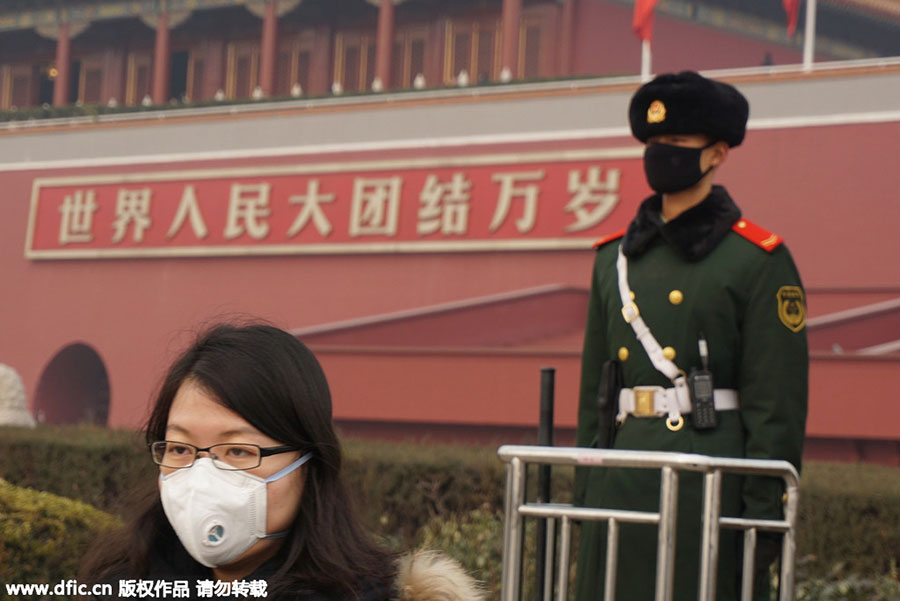 Beijing chokes under red alert smog once again