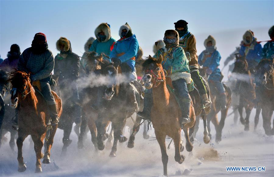 Horse folk cultural festival kicks off in N China's Inner Mongolia