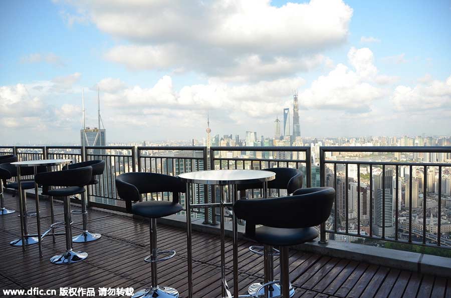 Page-turner in sky: World's highest library in Shanghai