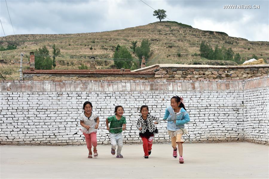 Children enjoy fun of sports in rural areas of Shanxi