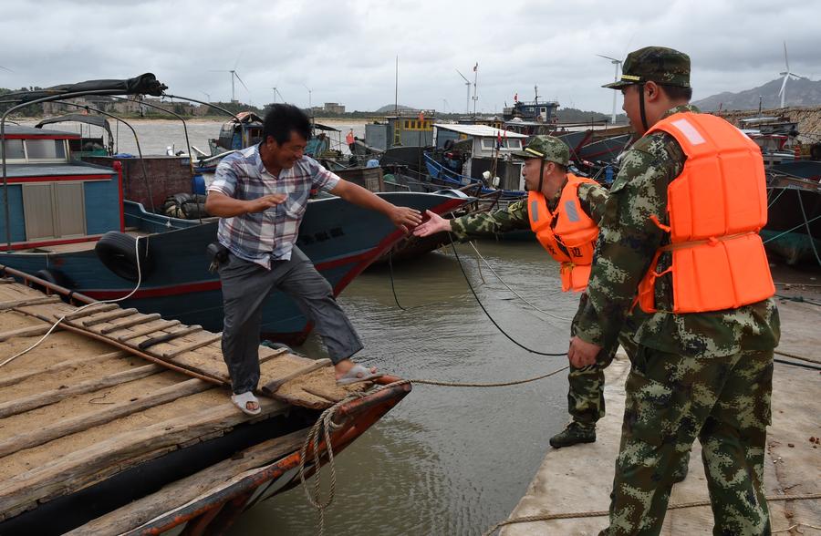 China issues red alert for ocean waves as Typhoon Nepartak approaches