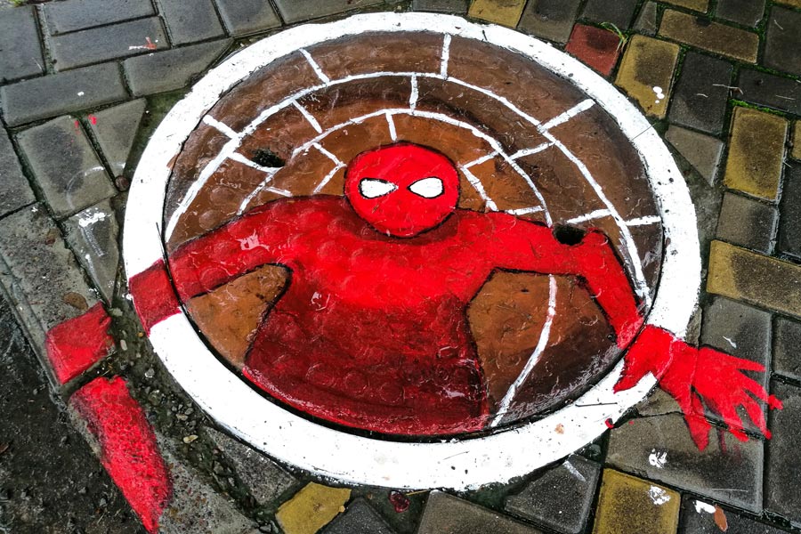 Luoyang university gets cartoon manhole covers