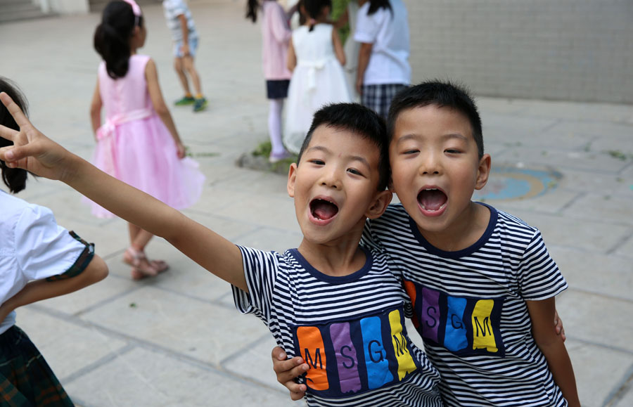 Seven twins enroll at same elementary school