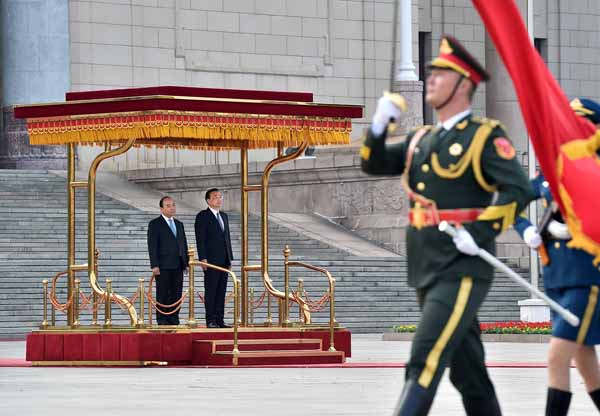 Premier Li welcomes Vietnam's Phuc