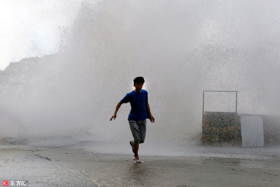 Typhoon Meranti and Malakas hit south China