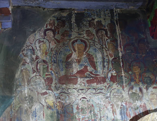 Ancient art glows in the murals at Zhatang Temple