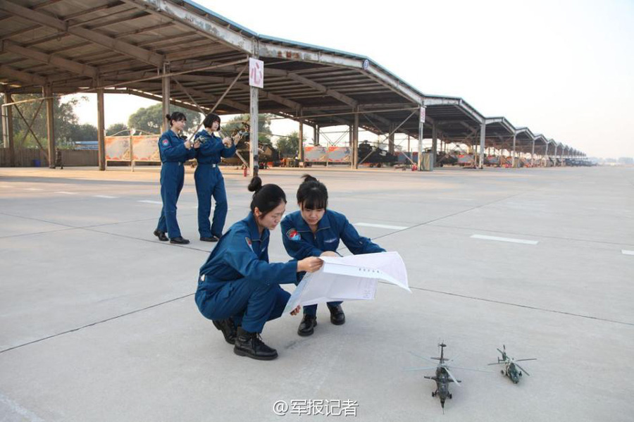 First five female attack helicopter pilots for PLA Army ready for action