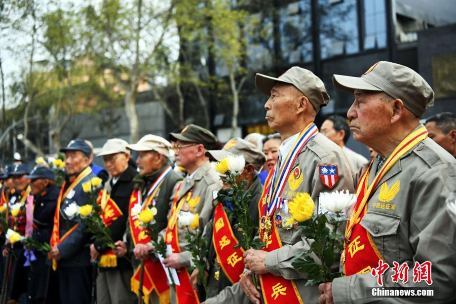 Remember the dead, pray for peace