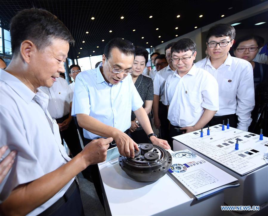 Premier stresses vocational education to boost 'Made in China'