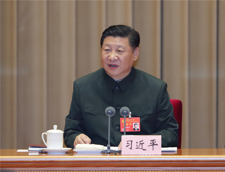 Xi meets top-ranking military officers