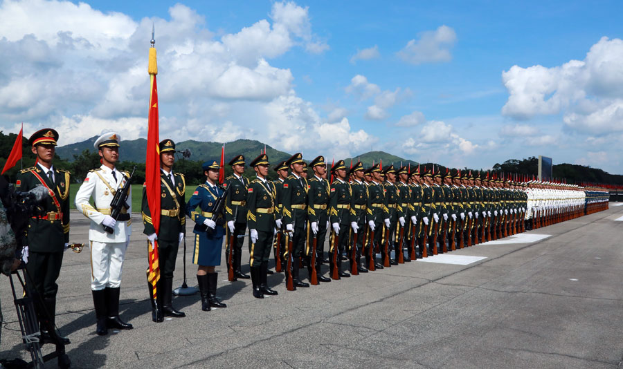 Xi inspects PLA garrison in Hong Kong