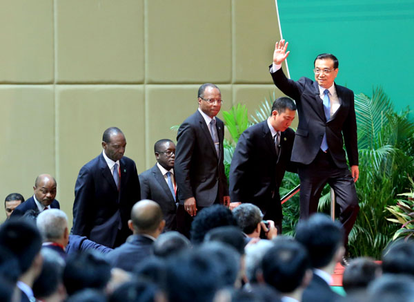 Premier Li attends cooperation conference between China and Portuguese-speaking countries