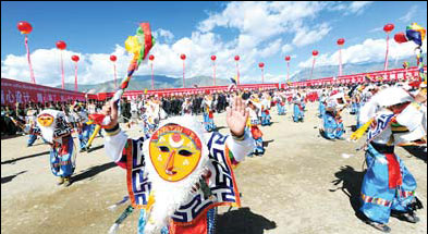 Tibet railway extension under construction